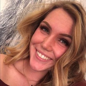 Meet your Posher, Lexie